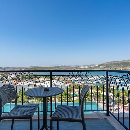 Soliport Hotel & Spa Alacatı Bagian luar foto
