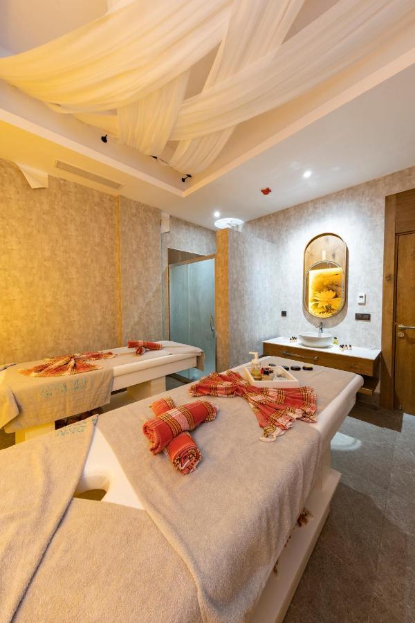 Soliport Hotel & Spa Alacatı Bagian luar foto