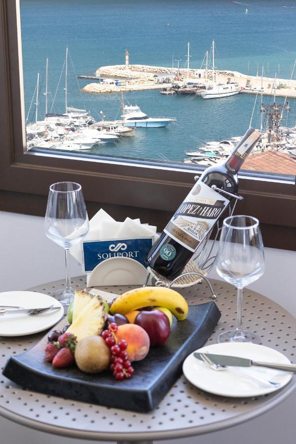 Soliport Hotel & Spa Alacatı Bagian luar foto