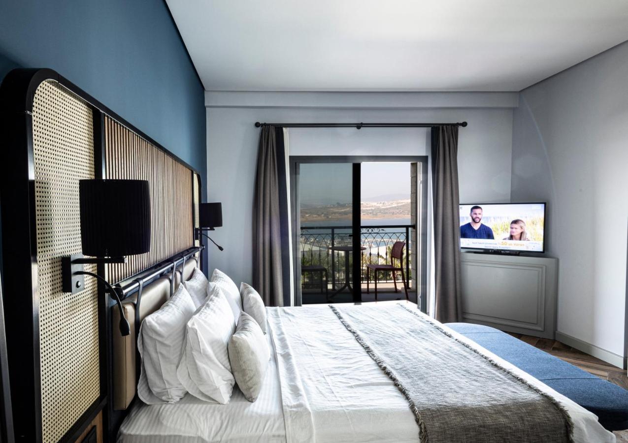 Soliport Hotel & Spa Alacatı Bagian luar foto